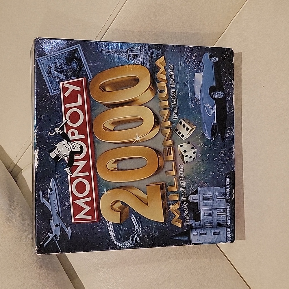 2 game Monopoly Las Vegas and 2000 Millennium editions - Picture 12 of 16